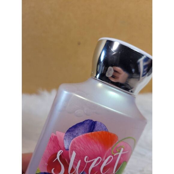 Bath and Body Works Sweat Pea Luxury Bubble Bath 10 oz- NEW - Picture 4 of 4